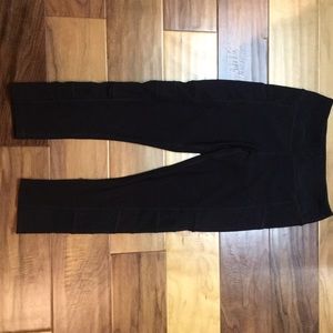 Black 7/8th length leggings